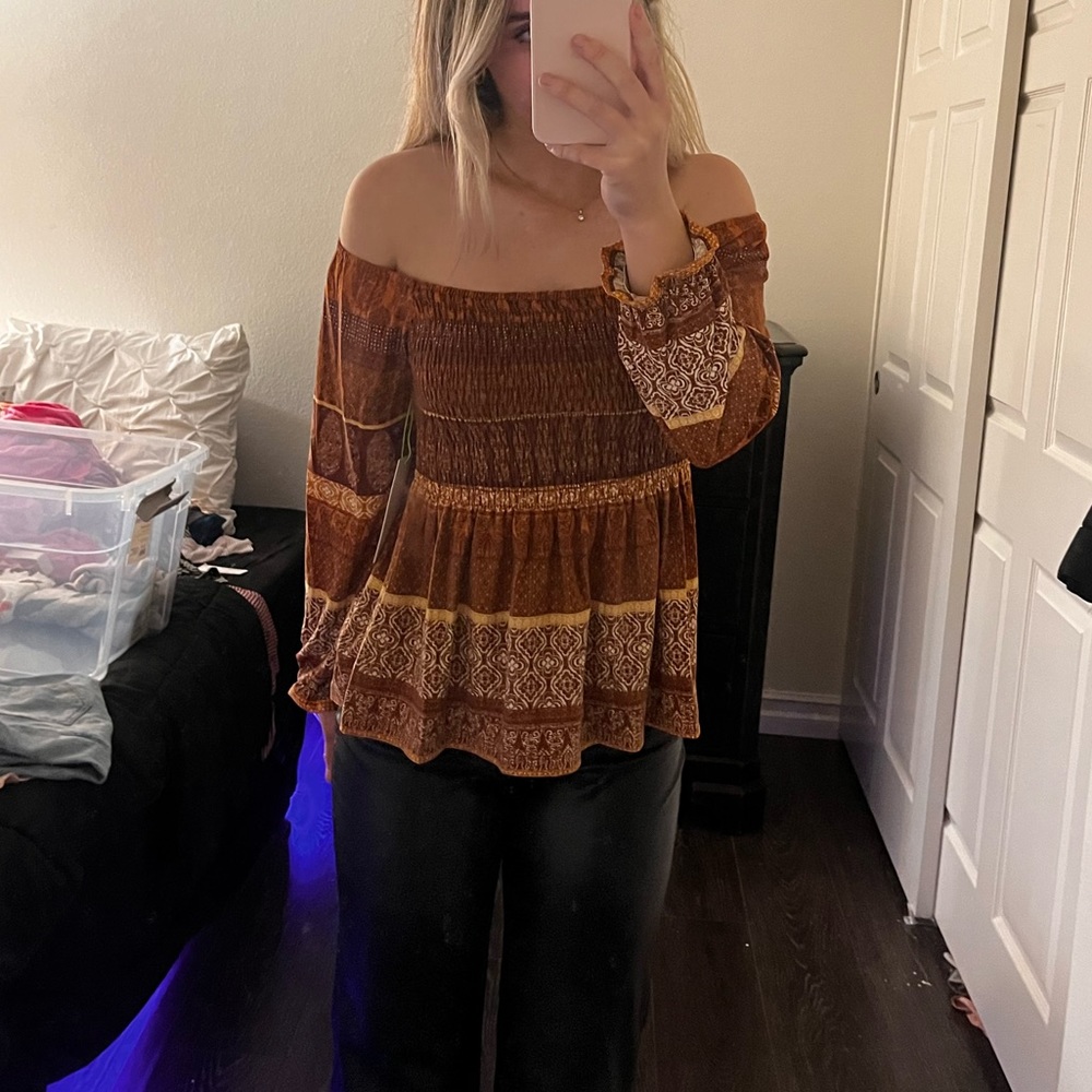 Off the Shoulder Long Sleeve